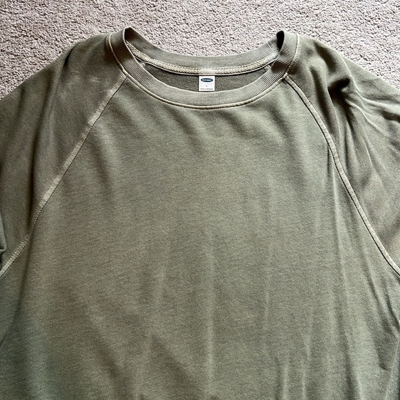 Old Navy short sleeve sweatshirt top olive size large - Picture 2 of 3
